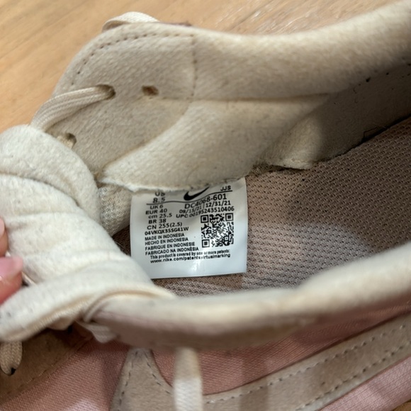 Size 8.5-Nike Air Max Dawn Pink (Womens) - Picture 8 of 8